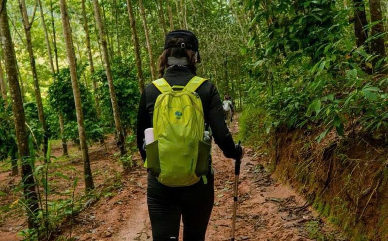 Balo 20 lít đựng được những gì cho một ngày đi làm