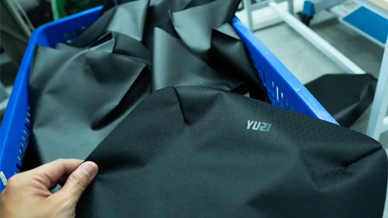 Cut YUGRID™ panels with the printed logo